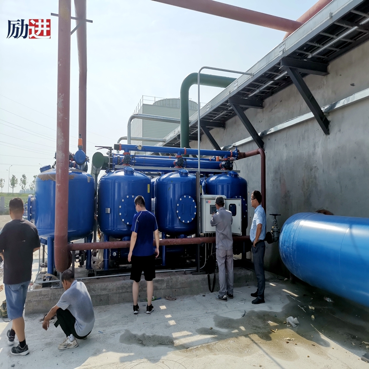 淺層介質(zhì)過濾器現(xiàn)場實拍圖 (3) 淺層介質(zhì)過濾器現(xiàn)場實拍圖 (3)